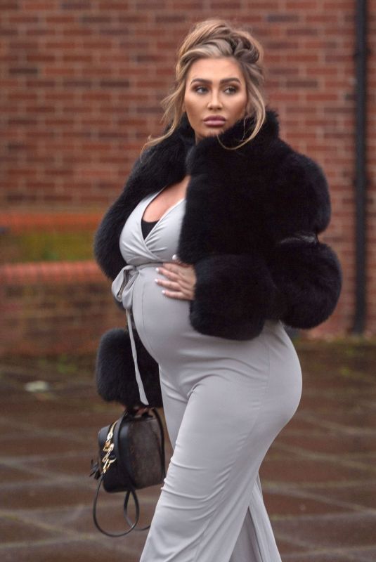 Pregnant LAUREN GOODGER Out in Essex 04/12/2021
