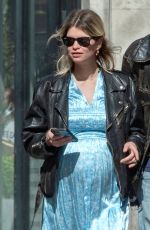 Pregnant PIXIE GELDOF Out and About in London 04/01/2021