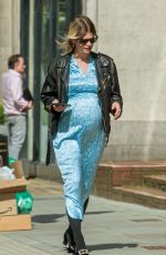 Pregnant PIXIE GELDOF Out and About in London 04/01/2021