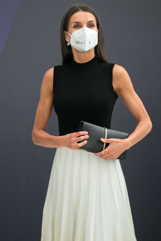 QUEEN LETIZIA OF SPAIN at Presentation of IFEMA