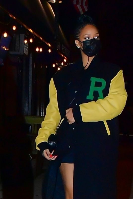 RIHANNA Out for Dinner in New York 04/04/2021