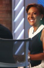ROBIN ROBERTS on the Set of Good Morning America in New York 04/28/2021