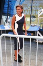 ROBIN ROBERTS on the Set of Good Morning America in New York 04/28/2021