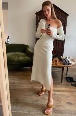 ROSIE HUNTINGTON-WHITELEY - Instagram Photos 04/18/2021
