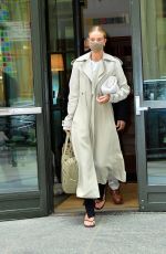 ROSIE HUNTINGTON-WHITELEY Out for Breakfast in London 04/13/2021