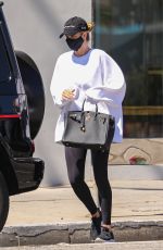 ROSIE HUNTINGTON-WHITELEY Out in Los Angeles 04/26/2021
