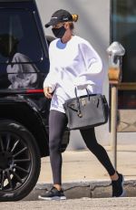 ROSIE HUNTINGTON-WHITELEY Out in Los Angeles 04/26/2021