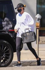 ROSIE HUNTINGTON-WHITELEY Out in Los Angeles 04/26/2021