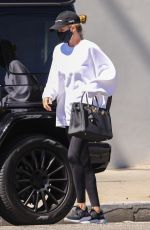 ROSIE HUNTINGTON-WHITELEY Out in Los Angeles 04/26/2021
