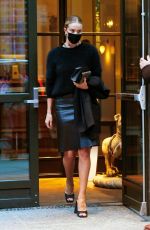 ROSIE HUNTINGTON-WHITELEY Out in New York 04/13/2021