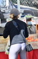 SARAH MICHELLE GELLAR at a Farmers Market in Brentwood 04/18/2021