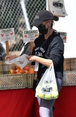 SARAH MICHELLE GELLAR at a Farmers Market in Brentwood 04/18/2021