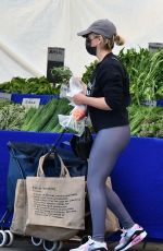 SARAH MICHELLE GELLAR at a Farmers Market in Brentwood 04/18/2021