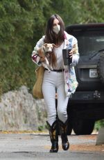 SCOUT WILLIS Arrives at Her Sister Rumer House in Studio City 04/21/2021
