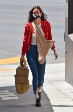 SCOUT WILLIS Out with Her Dog at Kreation Organic in Los Feliz 04/15/2021