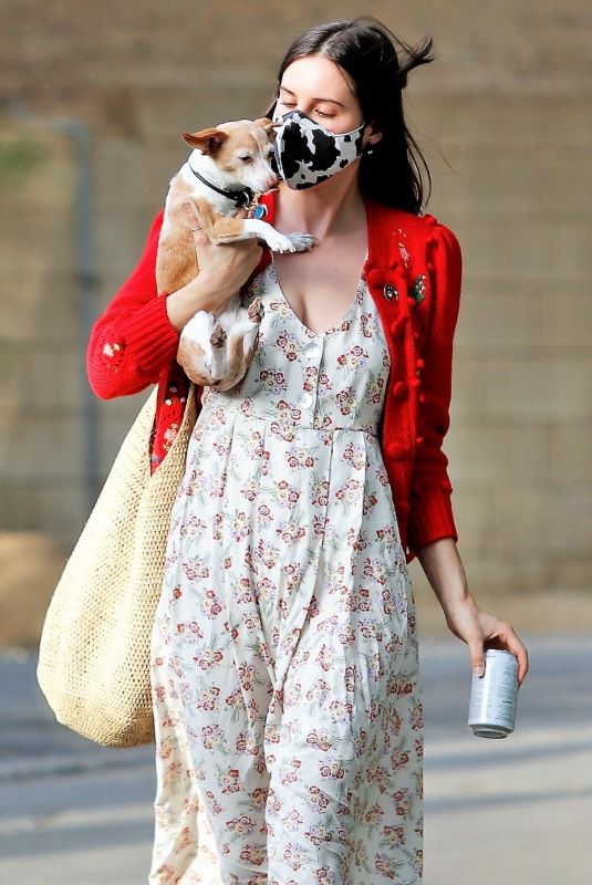 SCOUT WILLIS Out with Her Dog in Los Angeles 04/12/2021