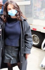 SELENA GOMEZ Arrives on the Set of Murders in the Building in New York 04/09/2021