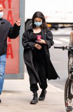 SELENA GOMEZ on the Set of Murders in the Building in New York 04/09/2021