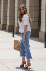 SOFIA VERGARA Arrivrs on the Set of America