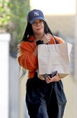 TESSA THOMPSON Out for Lunch in Bondi 04/01/2021