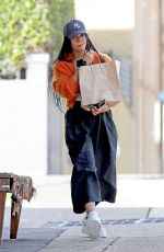 TESSA THOMPSON Out for Lunch in Bondi 04/01/2021