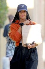 TESSA THOMPSON Out for Lunch in Bondi 04/01/2021