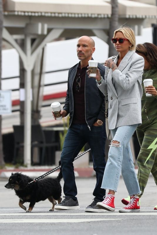 TINA LOUISE and Brett Oppenheim Out for Coffee in Los Angeles 04/21/2021