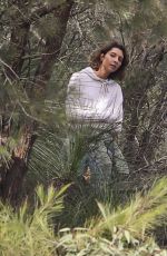 VANESSA VALLADARE and Zac Efron Out at Katoomba in the NSW Blue Mountains 03/31/2021