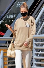 WHITNEY PORT Leaves a Dentist