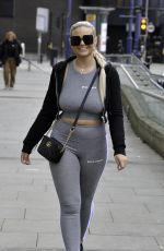 APOLLONIA LLEWELLYN Out Shopping in Manchester 05/12/2021