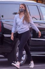 APRIL LOVE GEARY Shopping at Pavilions in Malibu 05/16/2021