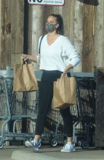APRIL LOVE GEARY Shopping at Vintage Grocery in Malibu 05/03/2021