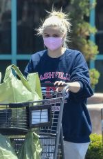 ARIEL WINTER Shopping at Gelson