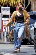 ASHLEE SIMPSON at a Gas Station in Sherman Oaks 05/04/2021