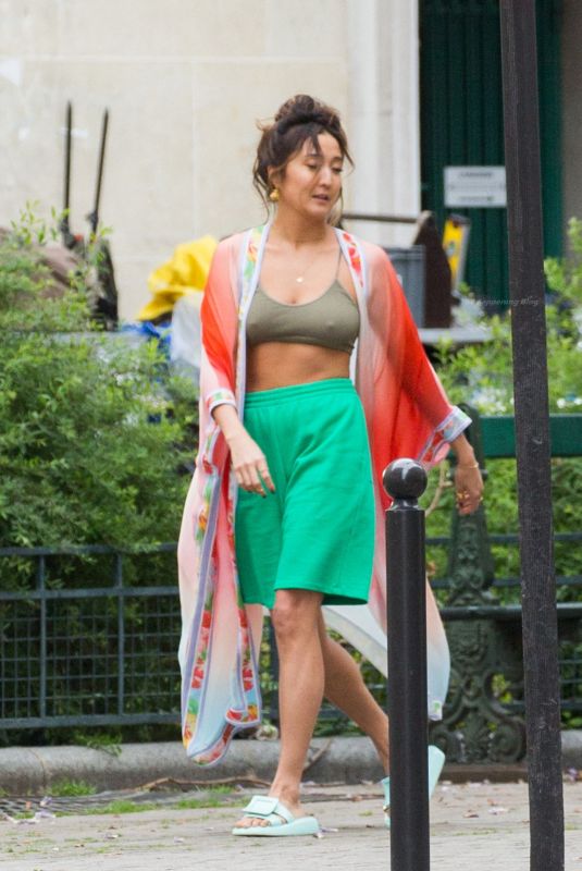 ASHLEY PARK Arrives on the Set of Emily in Paris 05/20/2021.