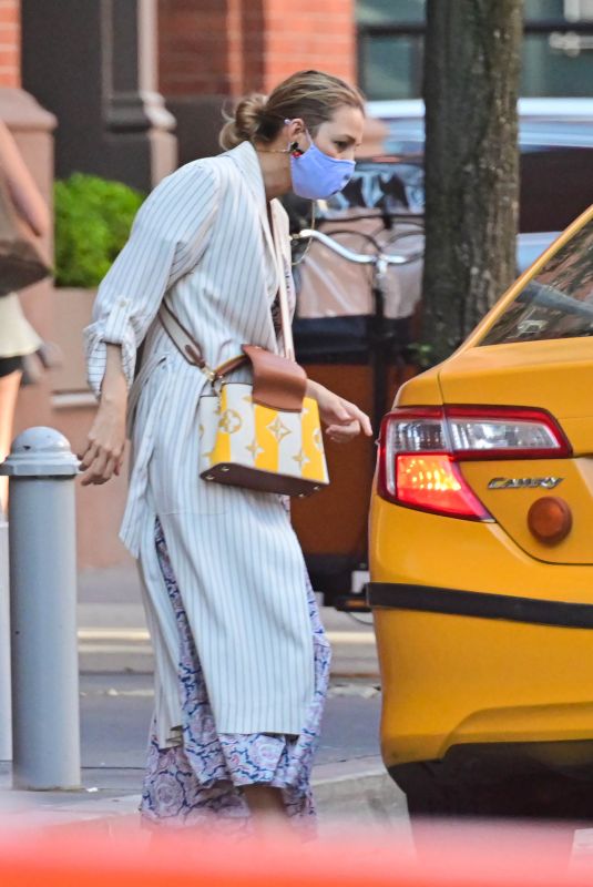 BLAKE LIVELTY Out in New York 05/27/2021