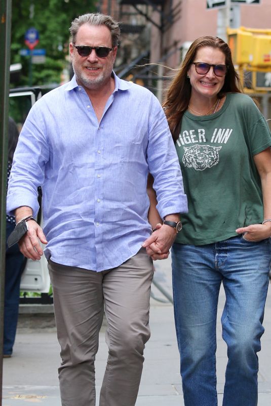 BROOKE SHIELDS and Chris Henchy Out in New York 05/16/2021