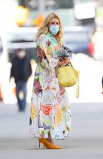 BUSY PHILIPPS and PAULA PELL Leaves Drew Barrymore Show in New York 05/11/2021