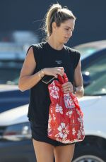 CANDICE WARNER Leaves a Shop in India 05/02/2021