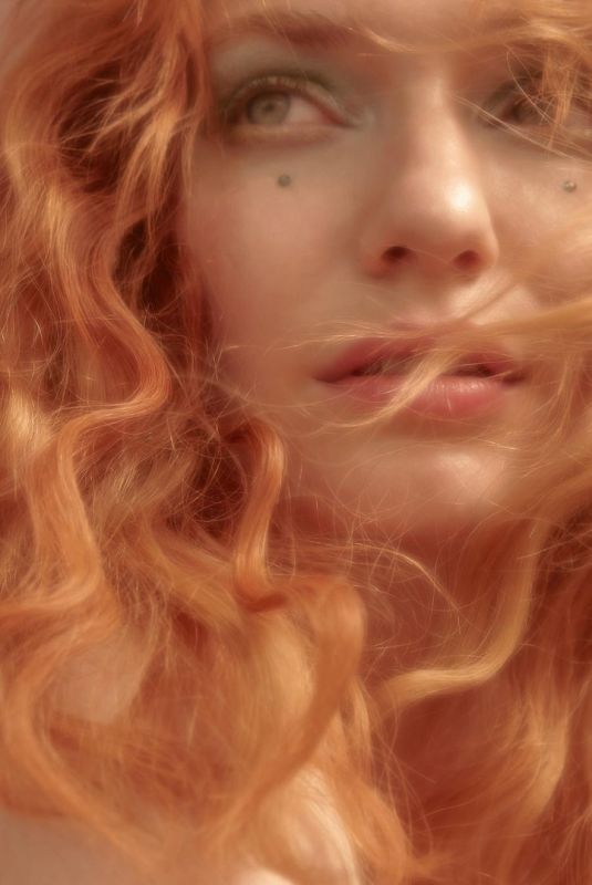 EEANOR TOMLNSON for Schon! Magazine, April 2021