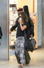 HALLE BERRY and Van Hunt at Airport in Orlando 05/07/2021