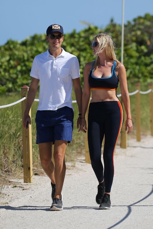 IVANKA TRUMP and Jared Kushner Out Hiking in Miami 05/08/2021