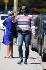 JENNIFER GARNER Arrives at Her Son Swimming Lessons in Brentwood 05/28/2021