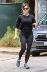 JENNIFER GARNER Out and About in Brentwood 05/09/2021