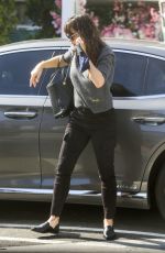 JENNIFER GARNER Out for Coffee in Los Angeles 05/05/2021