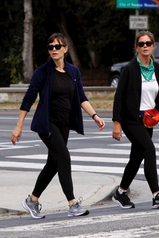 JENNIFER GARNER Out with a Friend in Brentwood 05/03/2021
