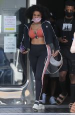JENNIFER HUDSON Shopping at XIV Karats in Beverly Hills 05/22/2021