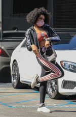 JENNIFER HUDSON Shopping at XIV Karats in Beverly Hills 05/22/2021