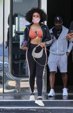 JENNIFER HUDSON Shopping at XIV Karats in Beverly Hills 05/22/2021