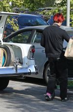 JESSE JO STARK Shopping at Whole Foods in Malibu 05/29/2021